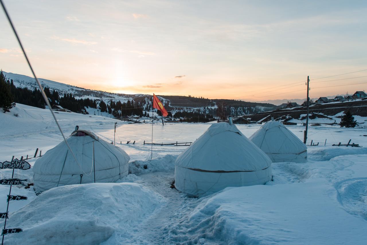 Jyrgalan Yurt Lodge Екстериор снимка